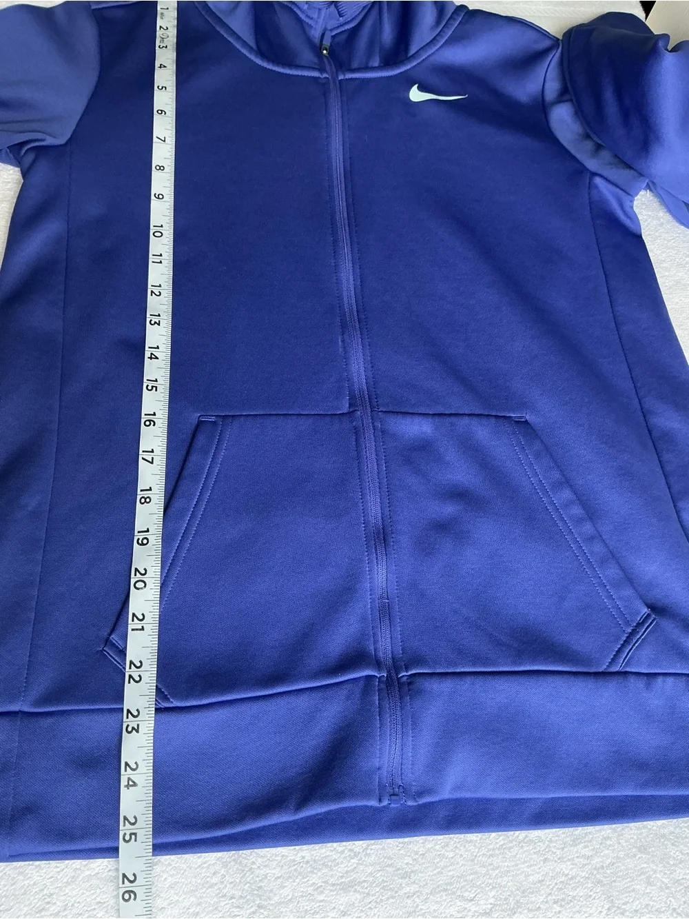 Nike Women’s Blue Pullover Hoodie with Front Pocket